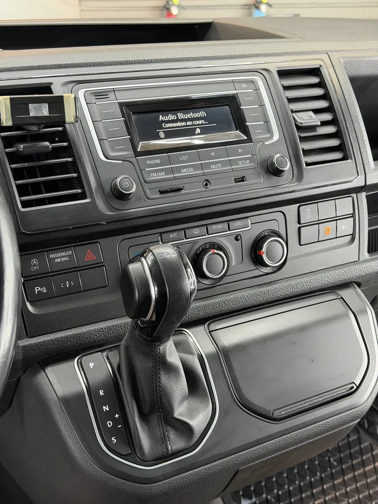 Multivan pmr dsg7 4motion 2.0 tdi 150chv – 7 places + fauteuil – vasp handicap – rare – 2016