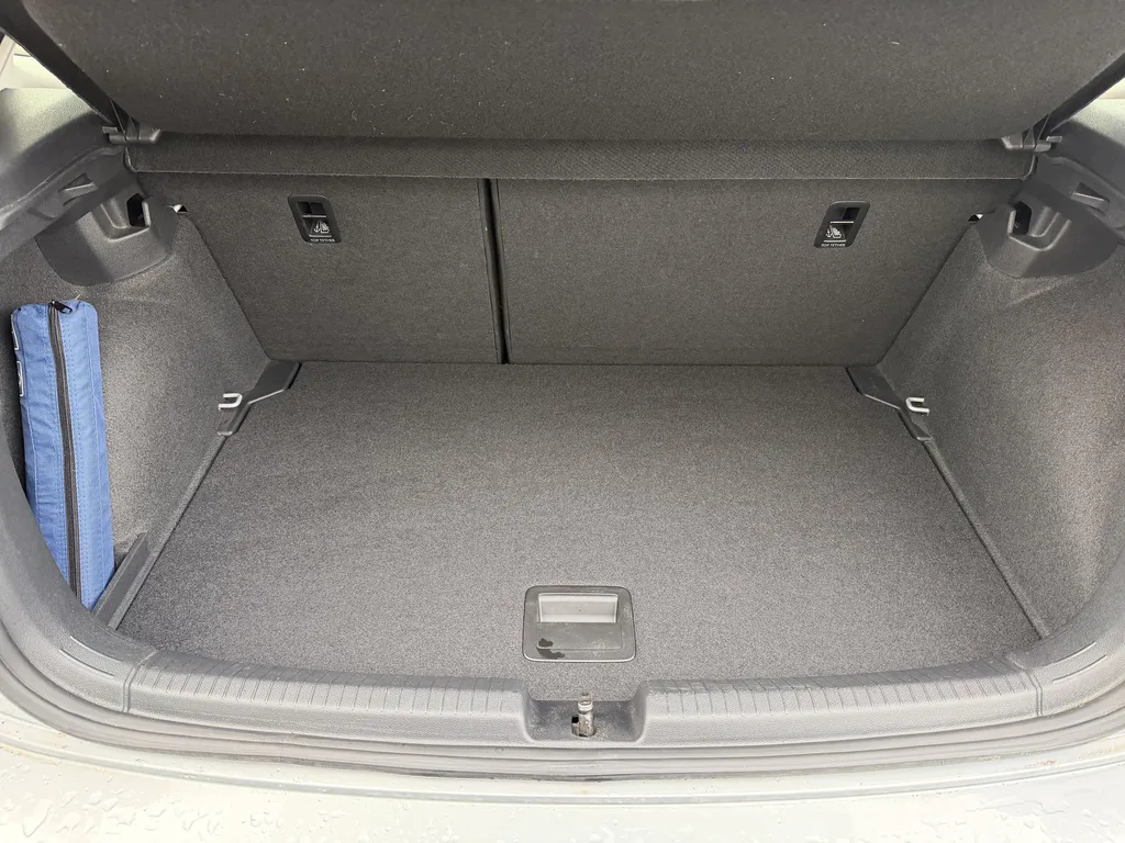 Volkswagen Polo occasion essence 95 ch faible kilométrage proche Le Havre en Normandie