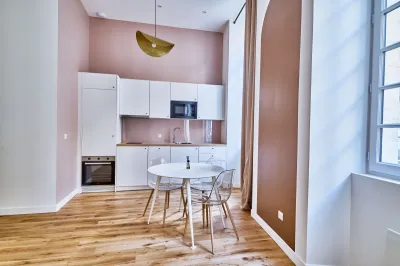 Nouveau parquet chêne en pose collée à Bordeaux 