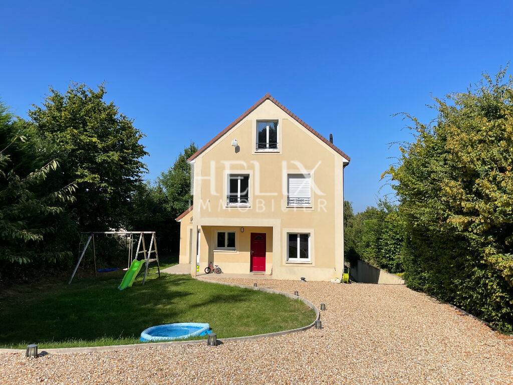Grande maison à louer à Fourqueux 9 pièces 219 m2, proche lycée international