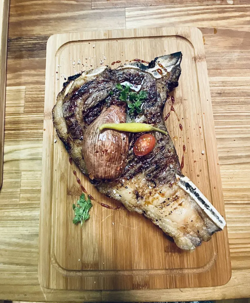 Manger la meilleure côte de bœuf au grill à Bordeaux Centre