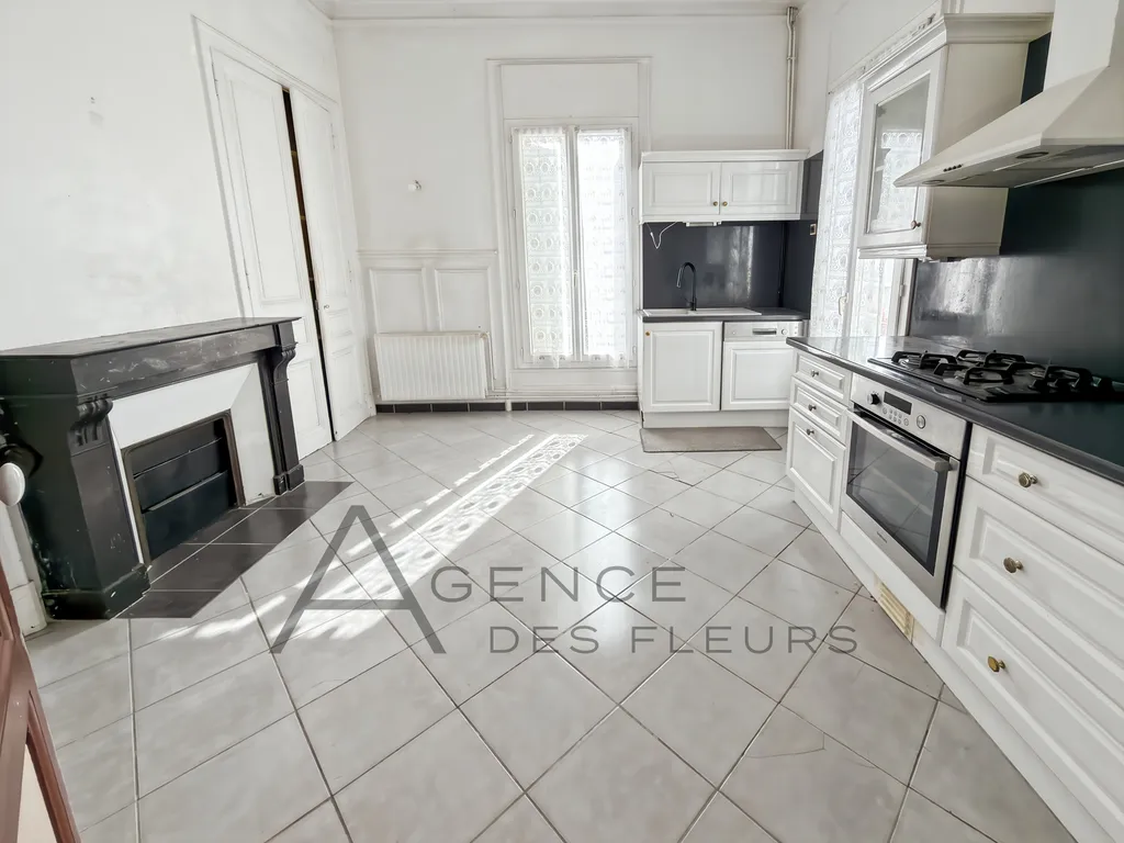A vendre maison rénovée de 140 m² édifiée sur un terrain de 600 m² commune de TOURVILLE LA RIVIERE 76410