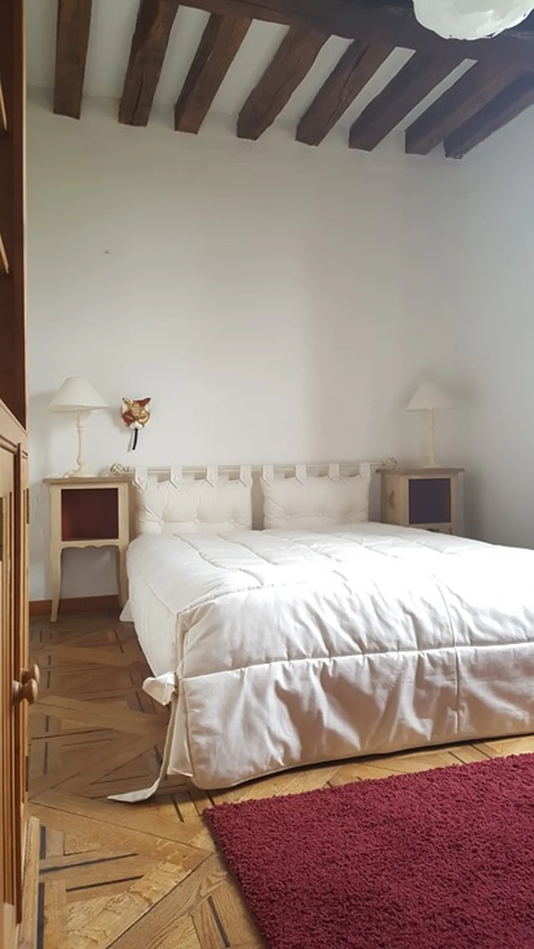 Recherche ancien manoir avec une superficie habitable d'environ 171 m² , une dépendance à renover.