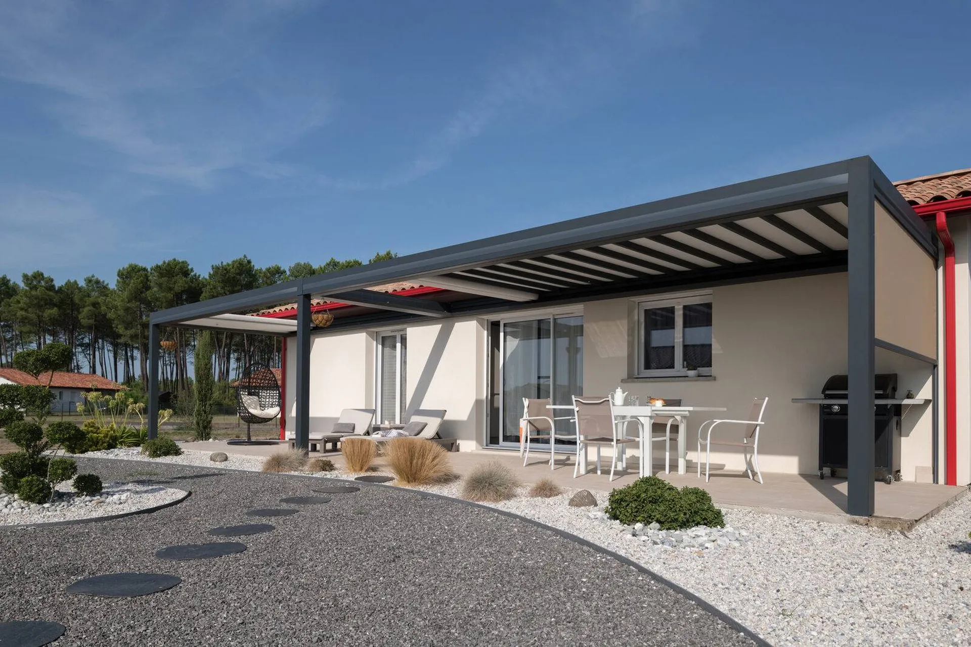 Menuiserie extérieure à Nîmes volets fenêtres et portes sur mesure