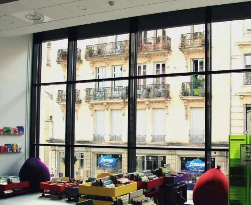 détecteur incendie dans la médiathèque de bourge en Bresse