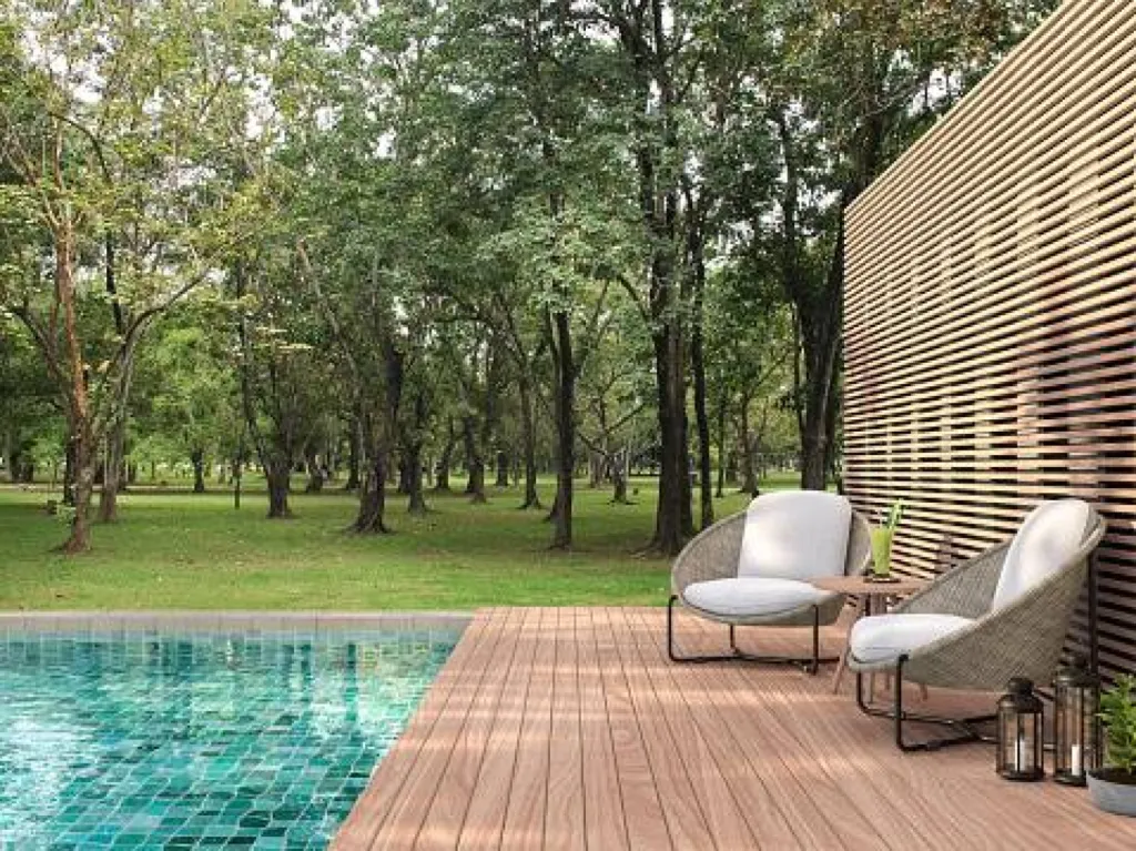 Réalisation d'une terrasse bois sur-mesure pour le tour d'une piscine Arcachon