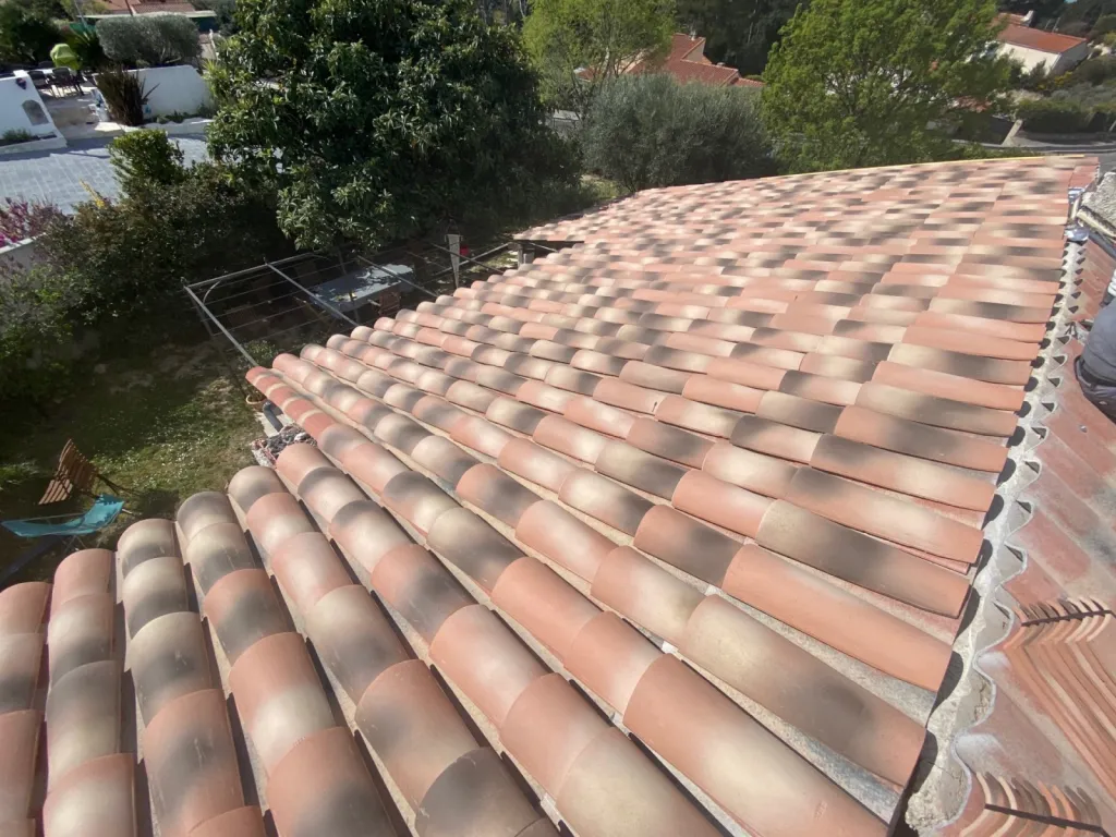 Réfection de toiture type P.S.T sur Velaux près de Aix en Provence