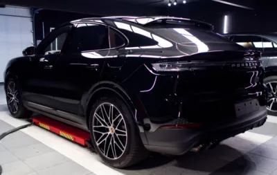 Protégez votre Porsche Cayenne Hybrid 2024 avec le Film de Protection XPEL – Gloss Obsession à Quimper (29000)