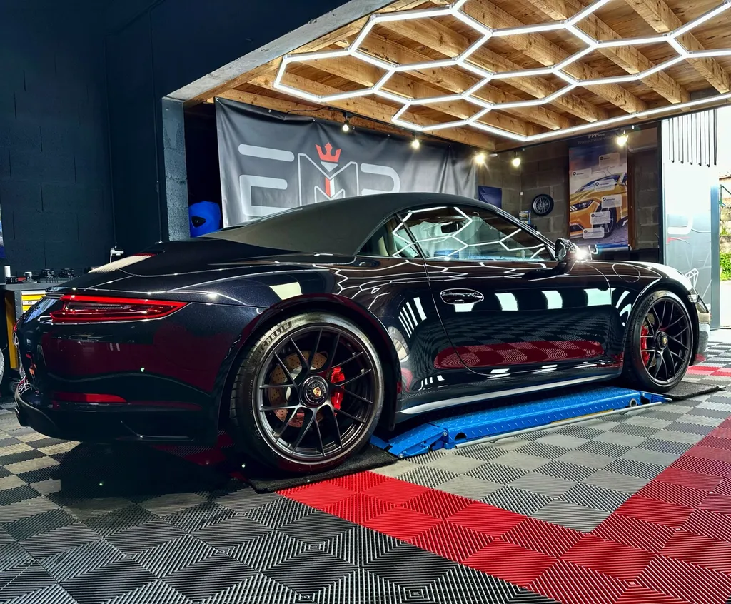 Detailing auto traitement céramique lyon protection carrosserie Porsche 911