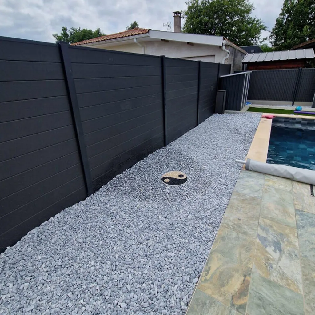 Installation de clôture moderne en Gironde : sécurisez et embellissez votre extérieur