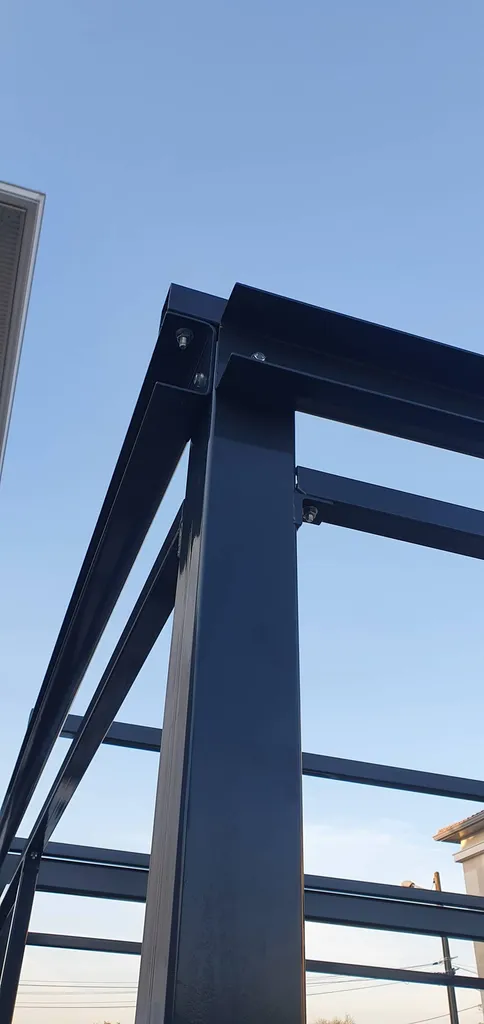 Création de local à vélo avec charpente métallique à Mérignac près de Bordeaux