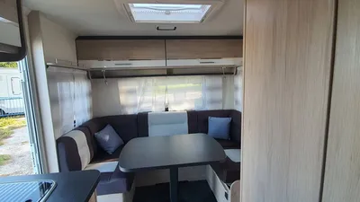 Caravane Sterckeman Starlett Comfort 480 CP : Confort & Lit Central à Lançon-de-Provence
