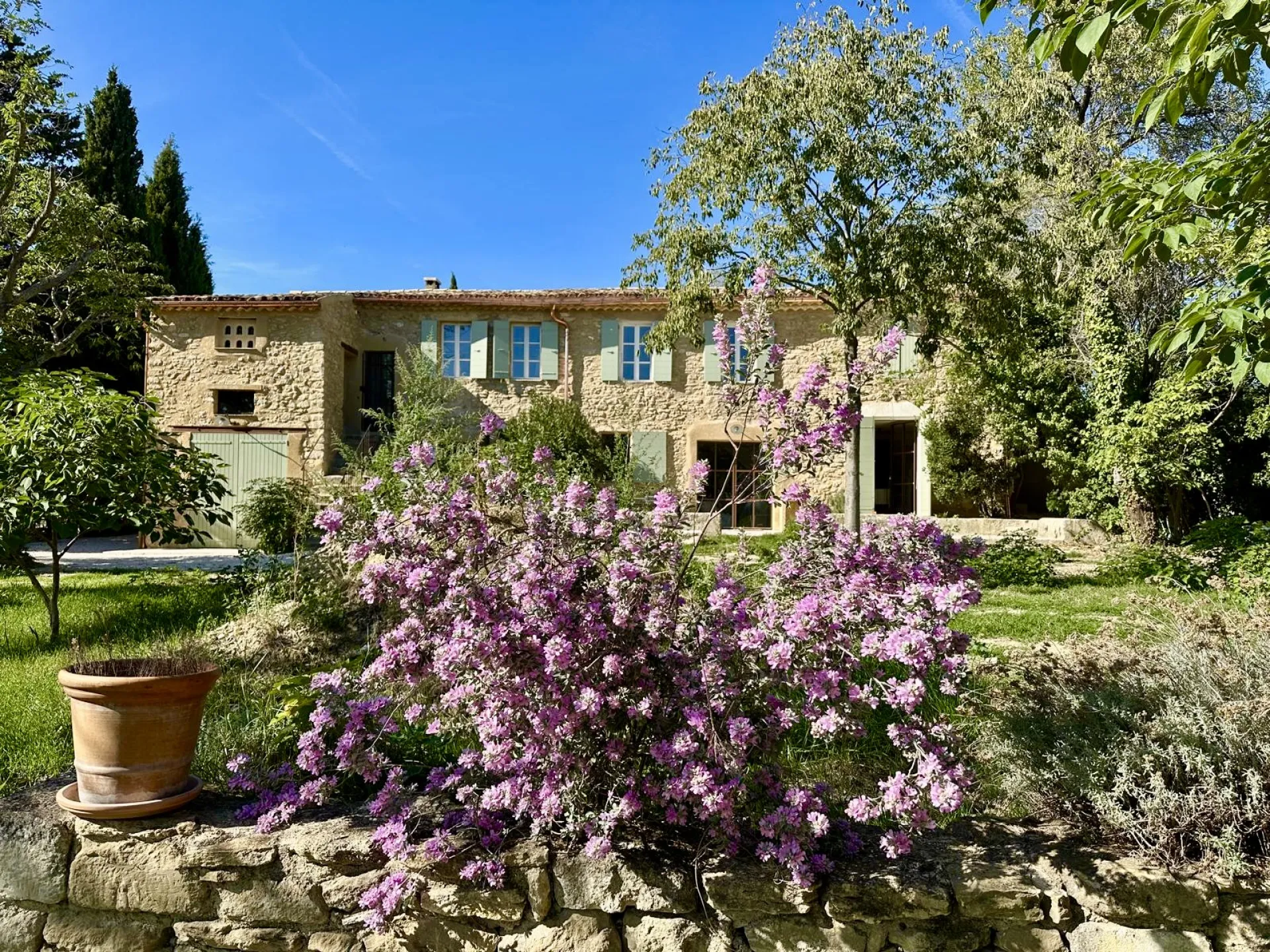 Pour toute demande d'informations, veuillez nous contacter