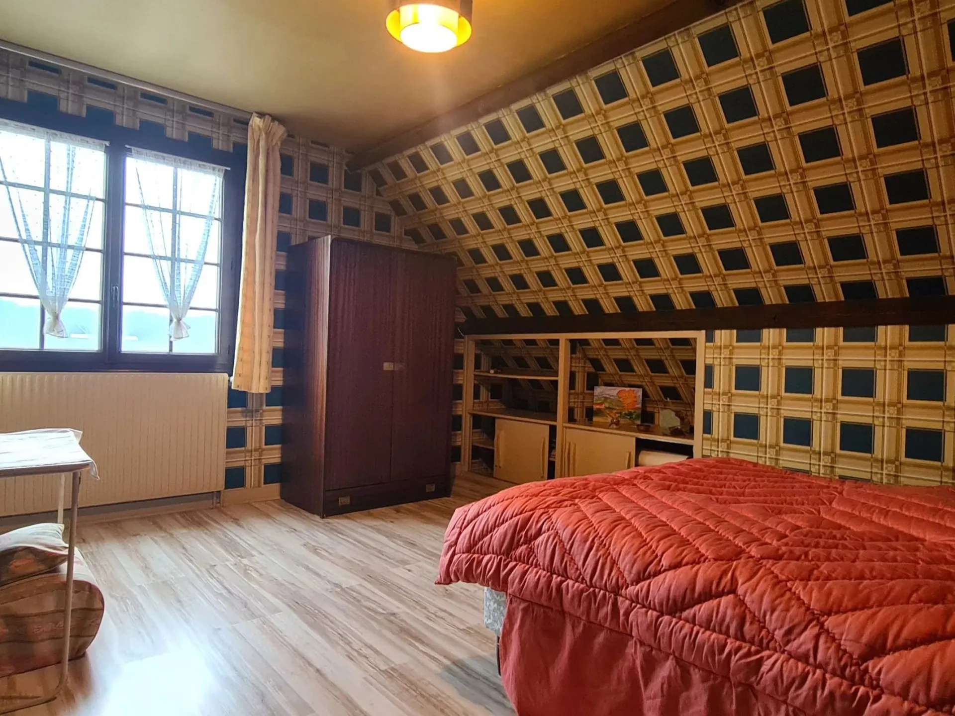 maison avec 5 chambres et grand jardin à vendre à savigné l'êveque proche du mans