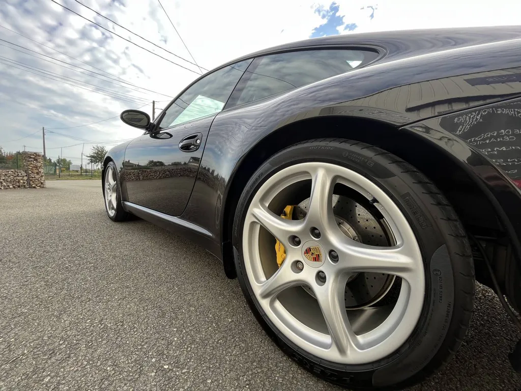 Traitement céramique sur une Porsche 997 Carrera S - Le Mans.