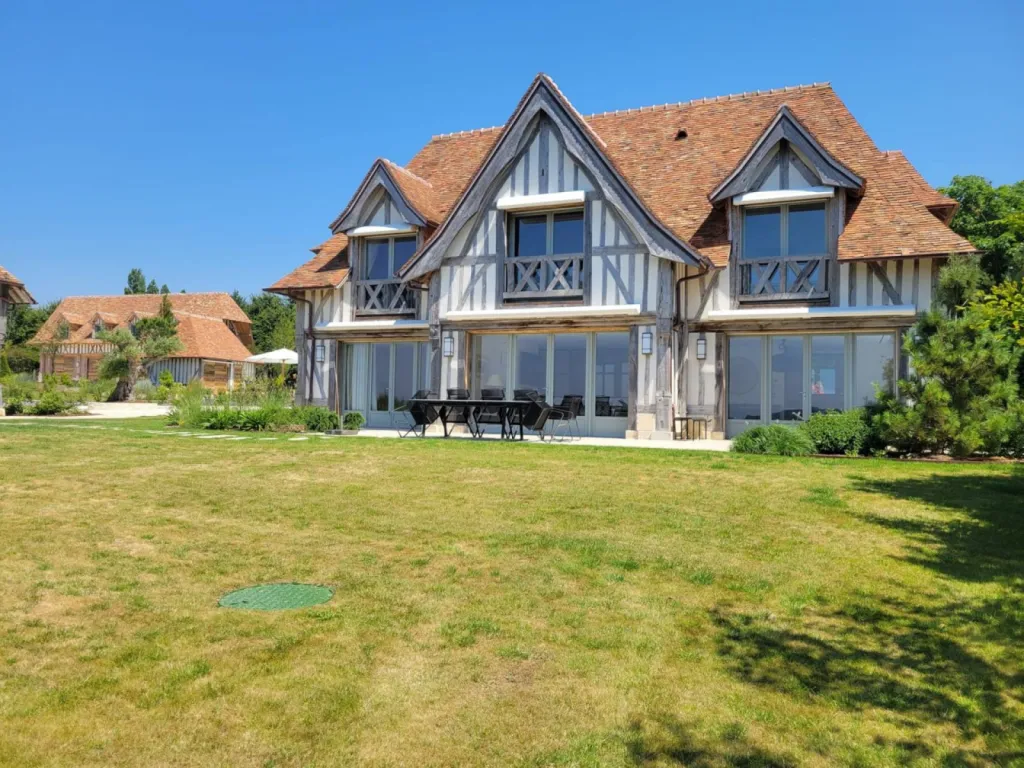 Rénovation d'une maison normande en colombages et pierres en Normandie à Honfleur dans le Calvados 14