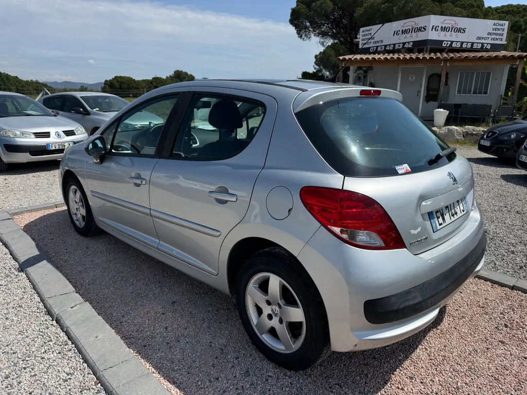 PEUGEOT 207 série Millesim 200 1.4 VTI 95CV