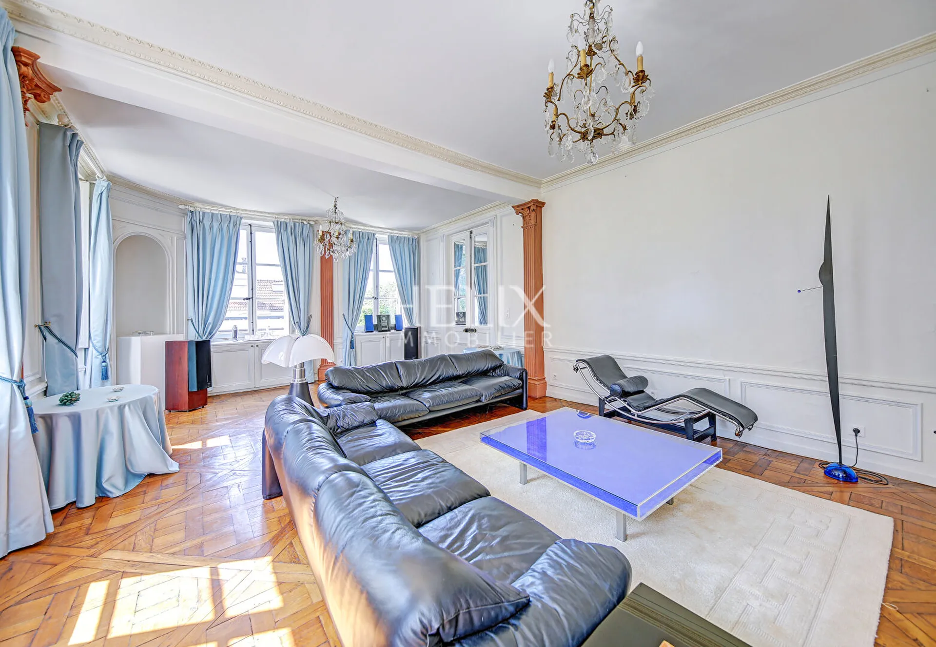 Vivez l'élégance et la grandeur d'un hôtel Particulier de Versailles, Une vie de rêve vous attend au coeur de Versailles 