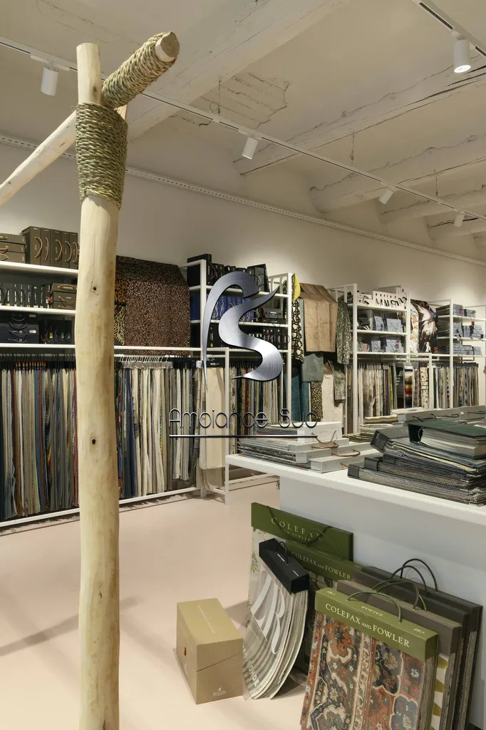 AMBIANCE SUD SOL EN BETON CIRE COULE A MARSEILLE