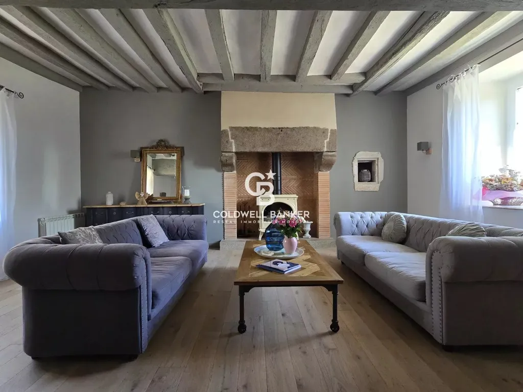 Maison de campagne rénovée à vendre avec accès rapide au Mans