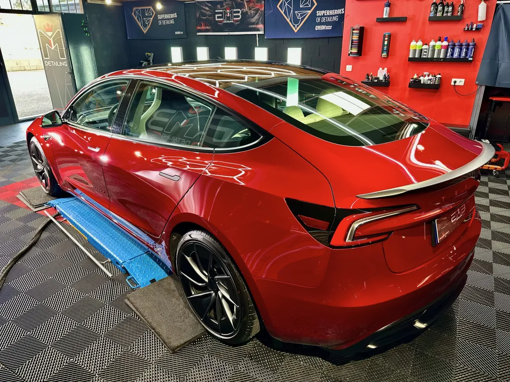 spécialiste du traitement céramique sur Tesla proche Brignais 