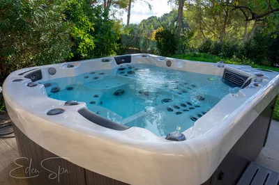 jacuzzi haut de gamme canadien roquevaire