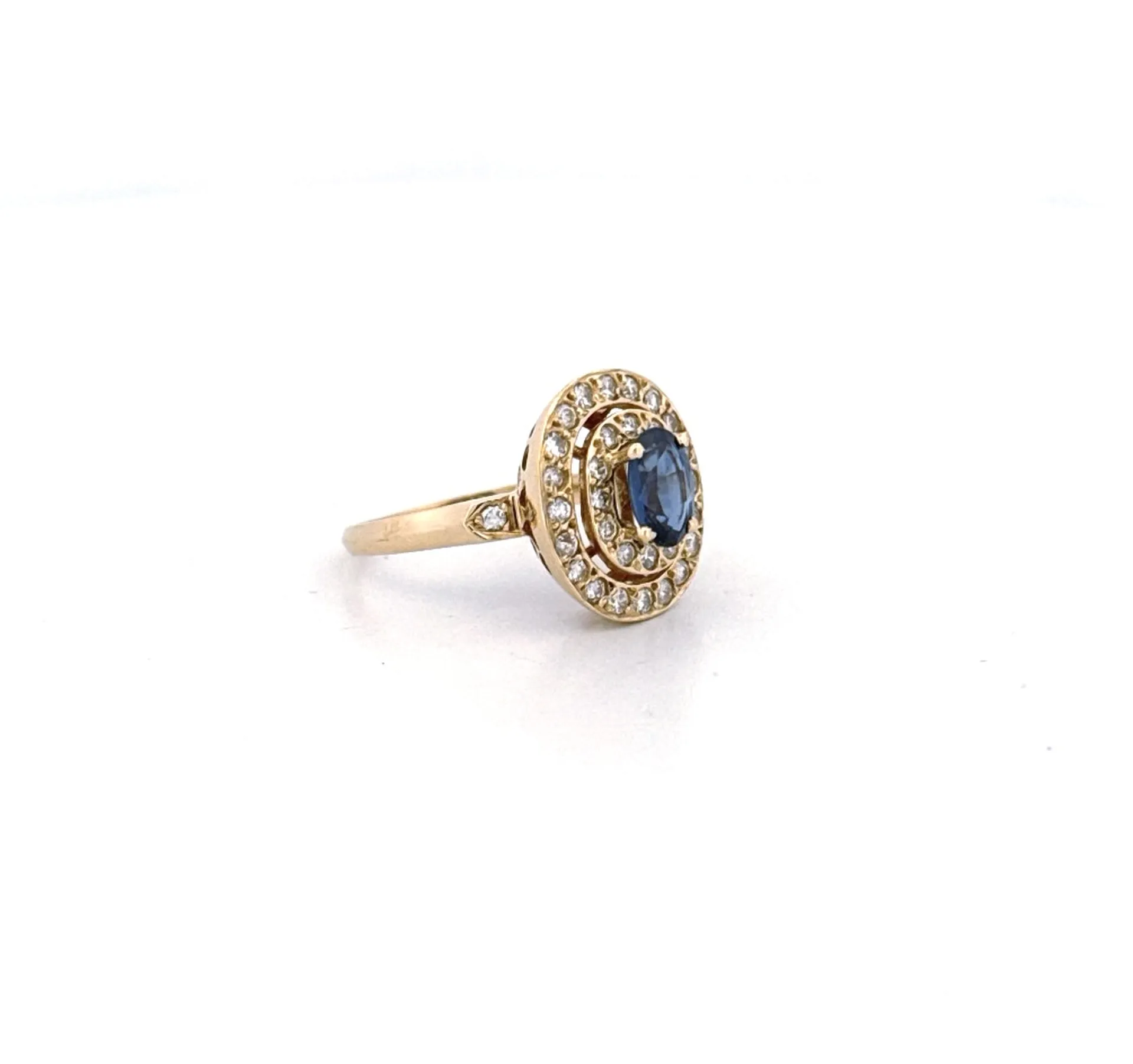 Bague raffinée saphir naturel ovale 7x5 mm entouré de diamants en or 750 dépôt vente bijouterie Or Ligne Bassin Arcachon