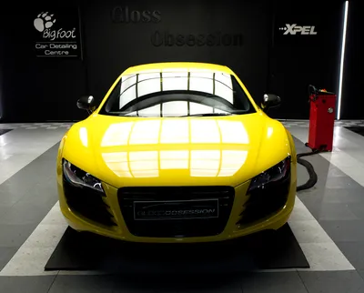 Audi R8 avec covering complet 3M Bright Yellow réalisé à Vannes
