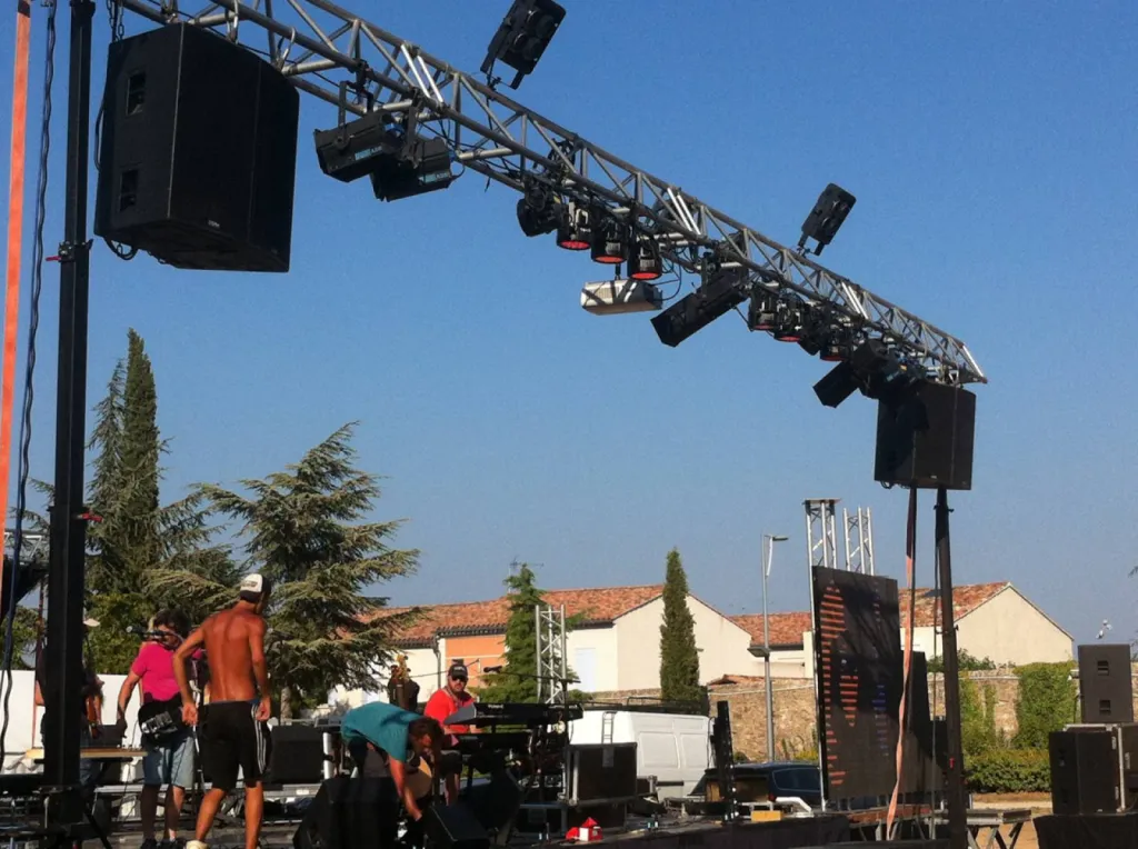 systeme son complet eaw 650z et LA400 avendre d'occasion