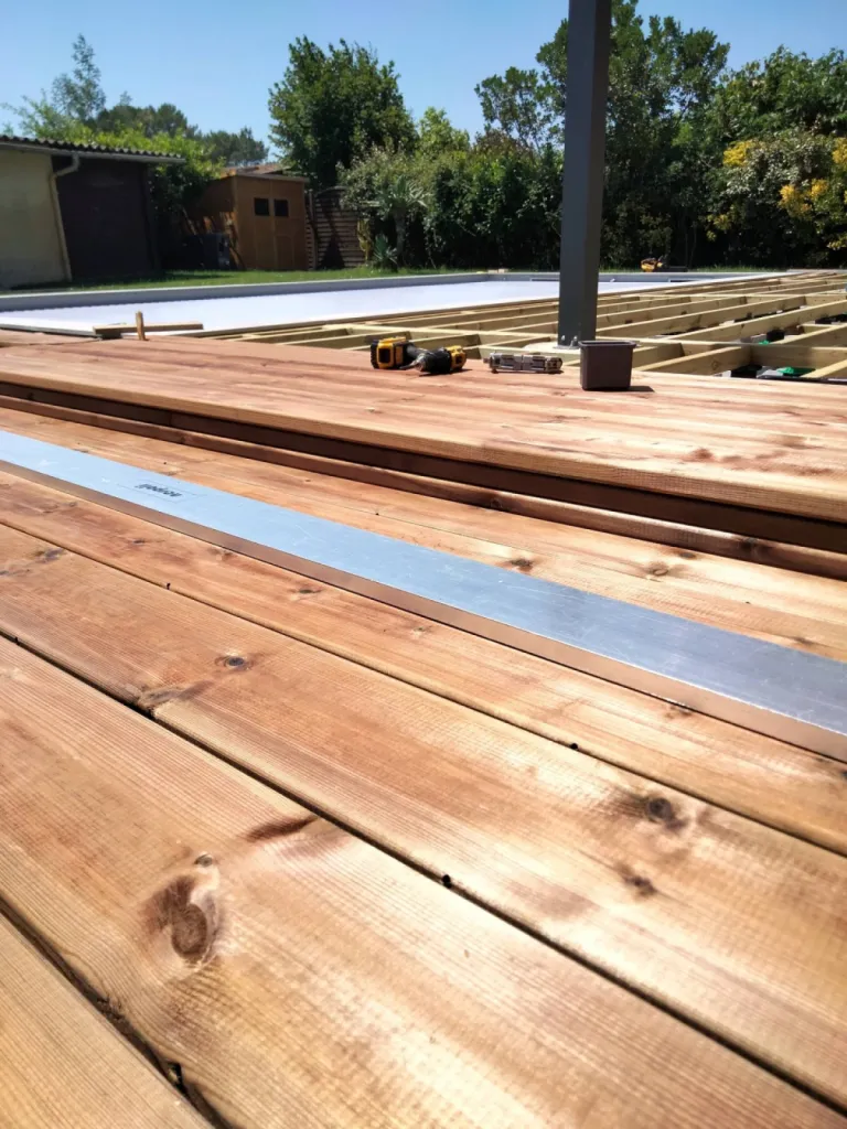création d'une terrasse en bois Douglas sur le bassin d'arcachon