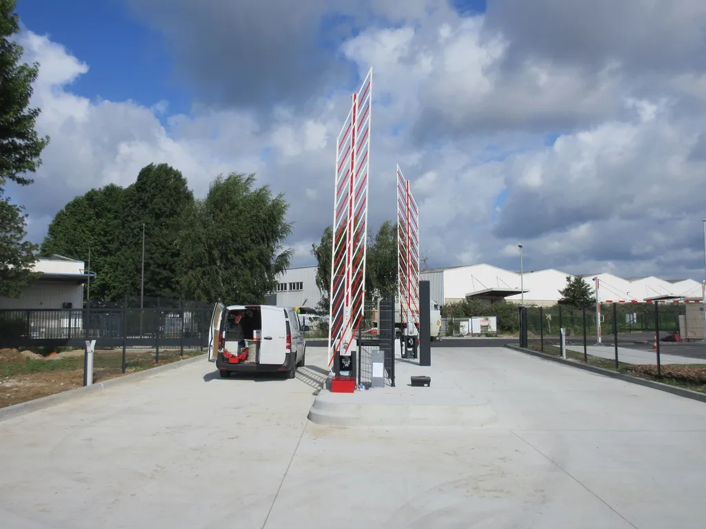 Installation de Systèmes de Contrôle d'Accès, Portails Industriels et Barrières Levantes pour Sites Professionnels à Rouen en Seine-Maritime (76)