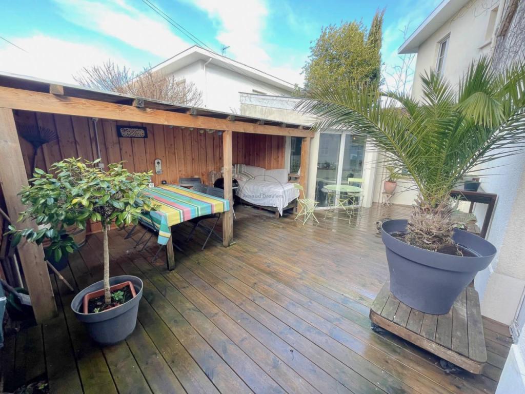 Terrasse agence immobilière Arnaud Droulers immobilier