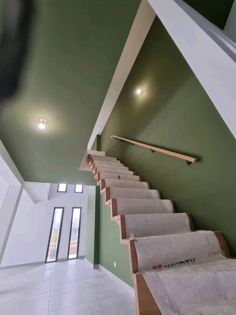 2VI peinture, vous invite à découvrir  ces chantiers neufs ou rénovation en couleur, avec sa très large gamme de peinture.