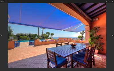 Villa provençale avec vue mer, piscine et jardin méditerranéen — le charme de Saint-Aygulf à deux pas des plages.