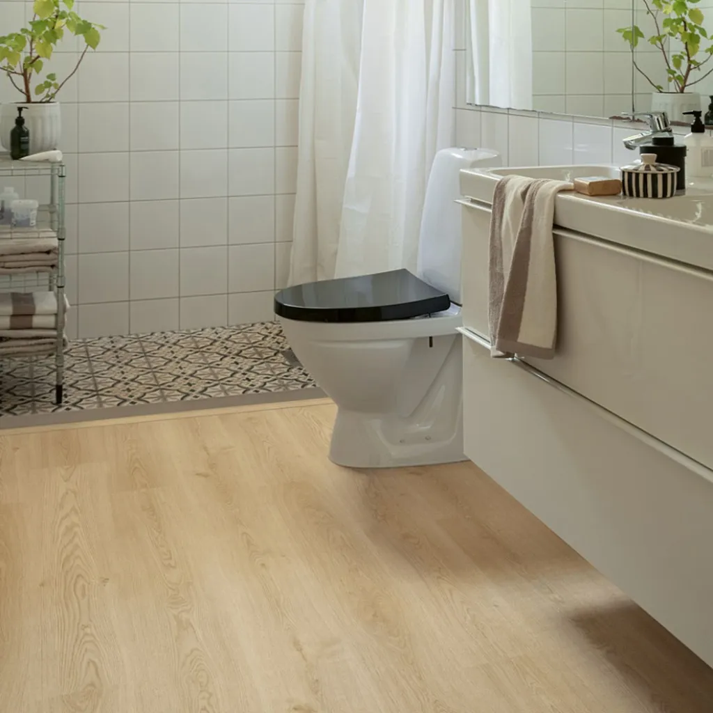 Parquet stratifié résistant à l’eau pour chambre d’ami ou location meublée à Saint-Aubin-lès-Elbeuf, près d’Évreux (27).