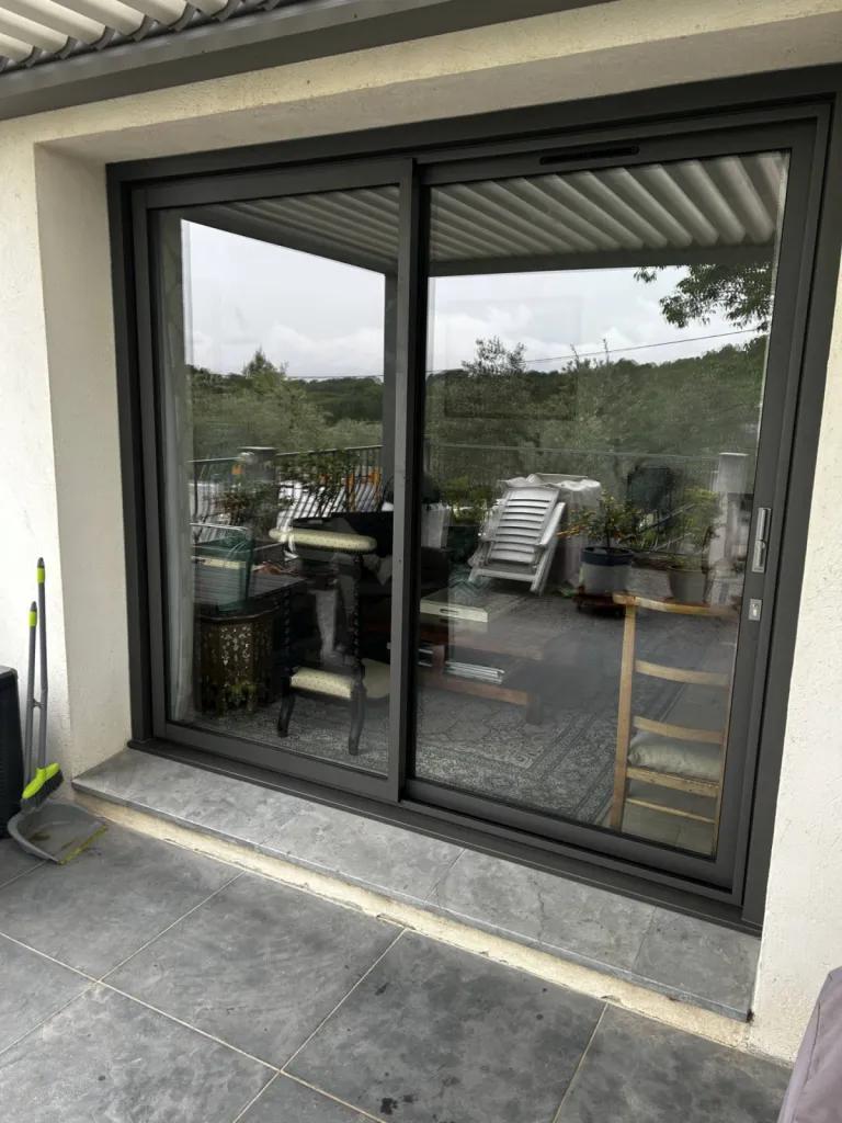 pose de menuiseries aluminium sur mesure bouches du rhone 