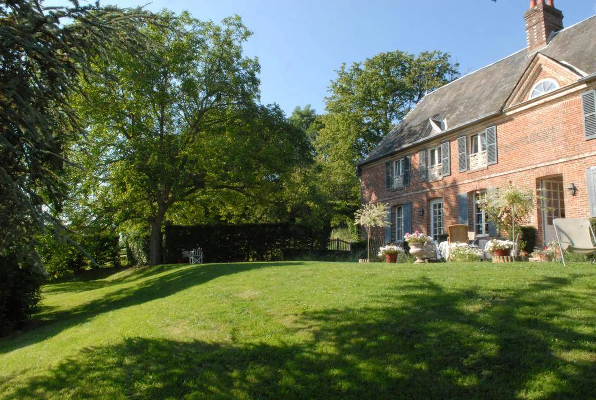 Devenez propriétaire de ce charmant manoir bourgeois en Normandie