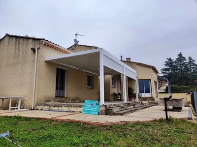 Installation d’une pergola bioclimatique à Pont-Saint-Esprit près de Bagnoles sur Cèze