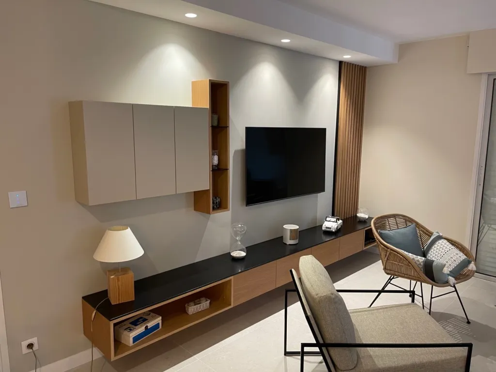 meuble télé en chêne sur mesure a Gujan mestras