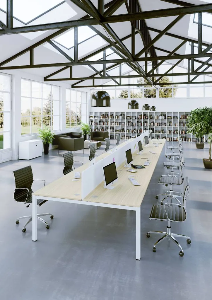 Agencement d'un open-space acec des bureaux partagés face à face à Aix-en-Provence 13090