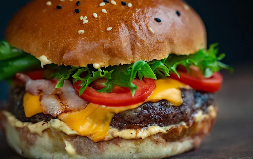 Food truck burgers artisanaux et tapas maison pour festivals de musique gastronomiques et cinéma en plein air à Balma proche de Toulouse
