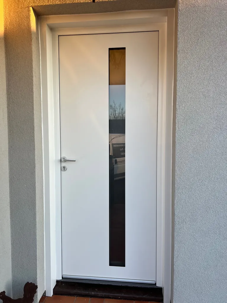 Nouvelle porte mise en place 