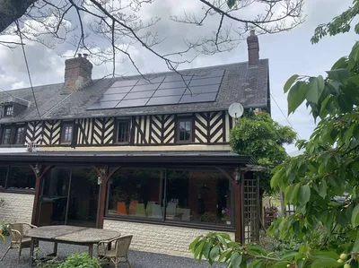 A VENDRE région de CAMBREMER (14340) Propriété agricole comprenant une maison, bâtiments agricoles, sur une surface de 24 ha 70 a