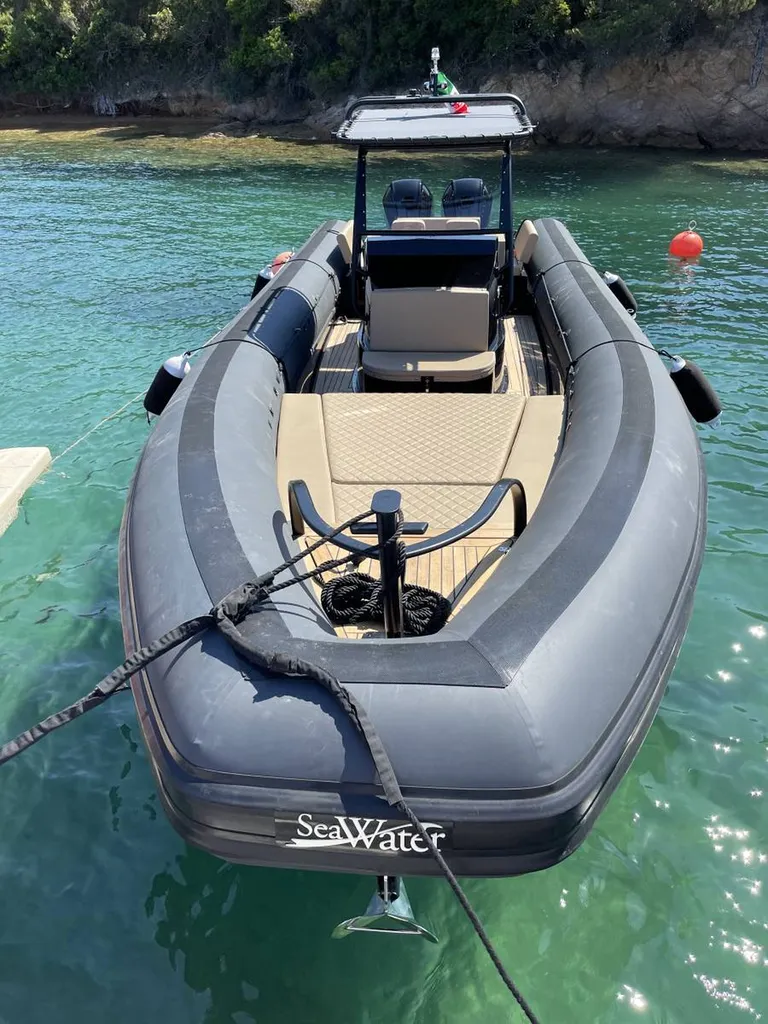 Acheter un semi rigide de 10 M dans le Finistère.