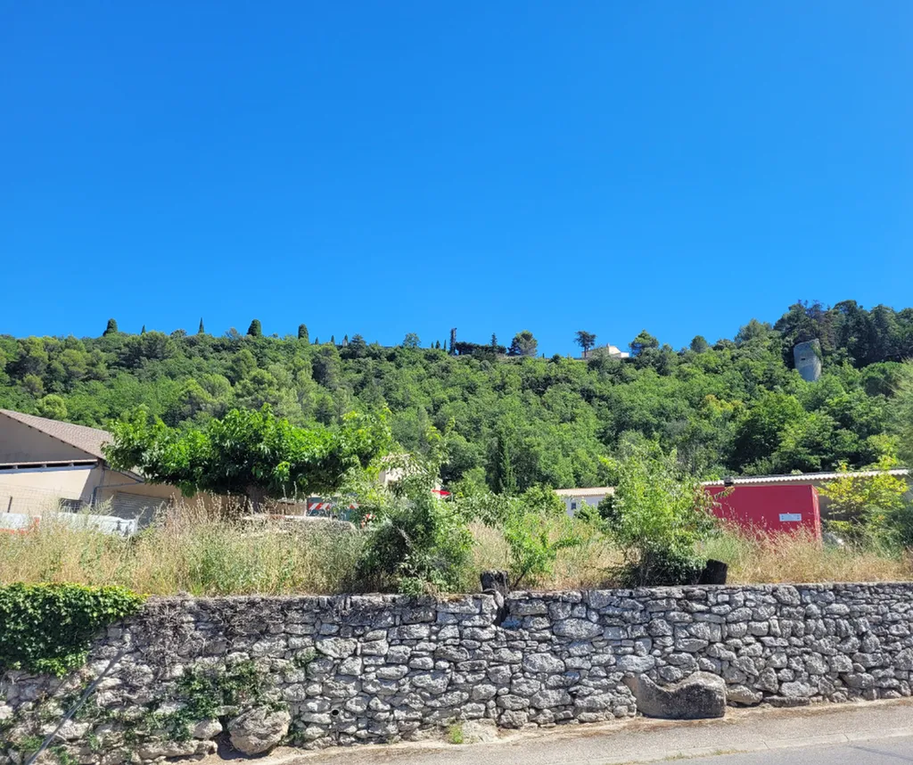 Parcelle constructible sur la magnifique commune de Bonnieux en plein cœur du Lubéron