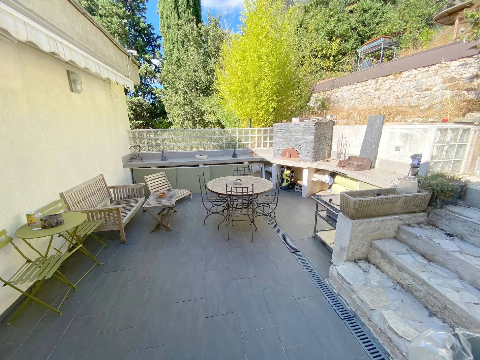 T5 à vendre sur Carnoux avec piscine