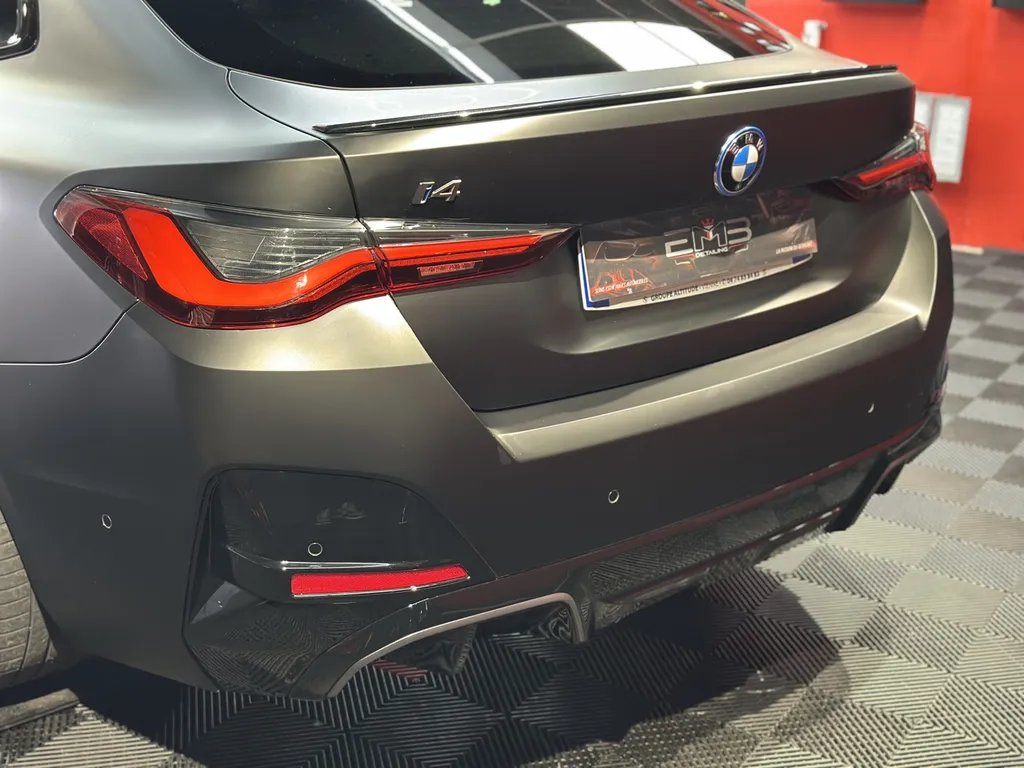 Pose de PPF « full-wrap » sur BMW i4 mate – EMB Detailing à Vaugneray, Lyon Ouest & Région