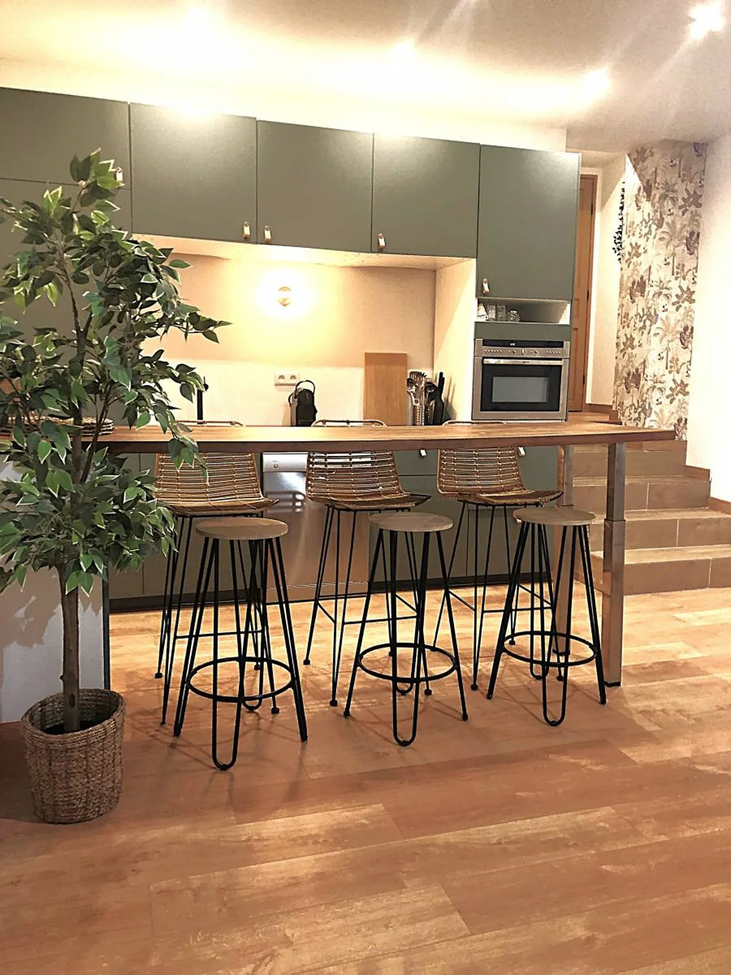 Appartement T2/3 Cassis  rez-de-chaussée dans une rue piétonne derrière le port