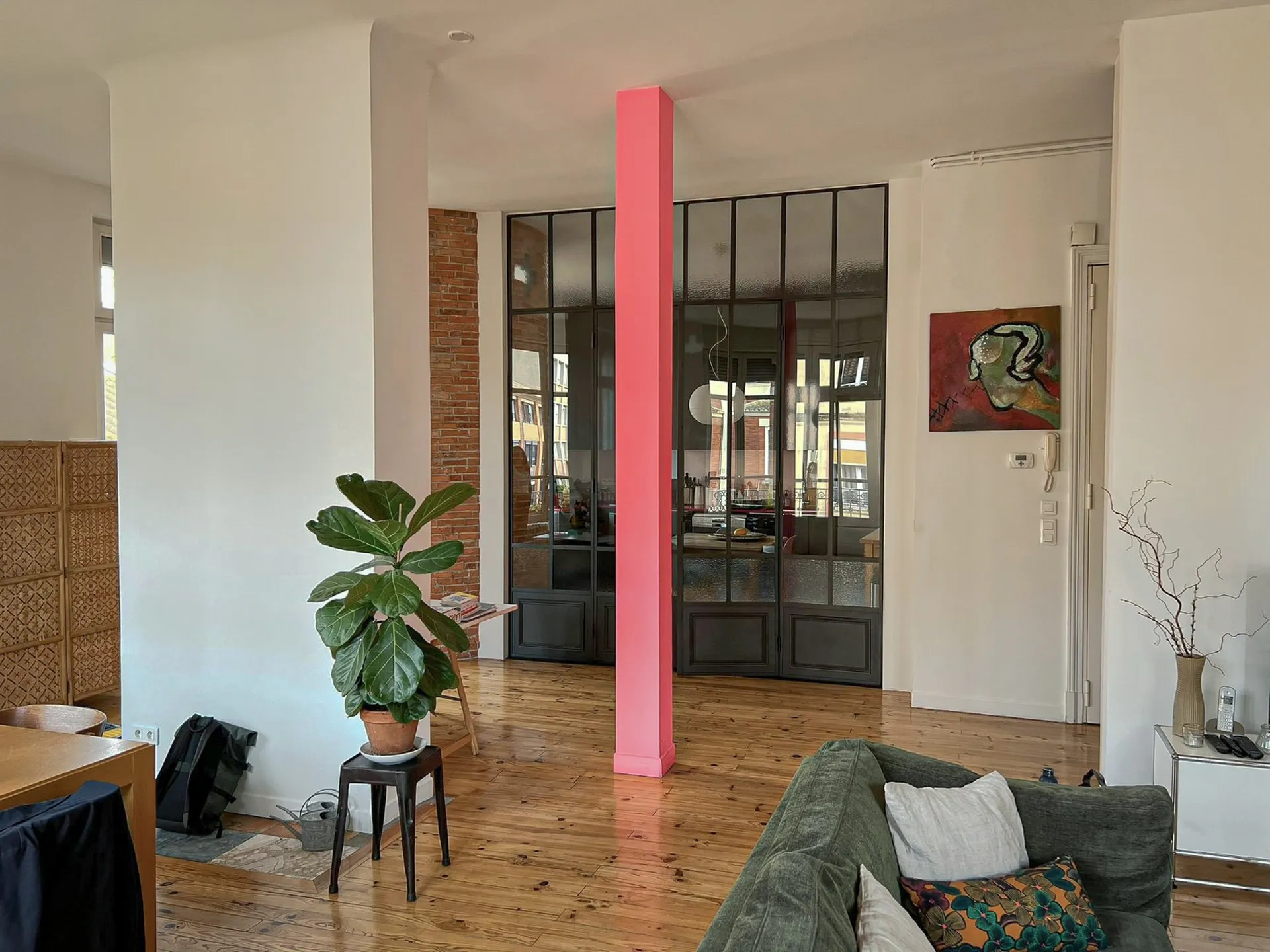 Création d'une verrière sur mesure pour un appartement au style éclectique au cœur de Touloue