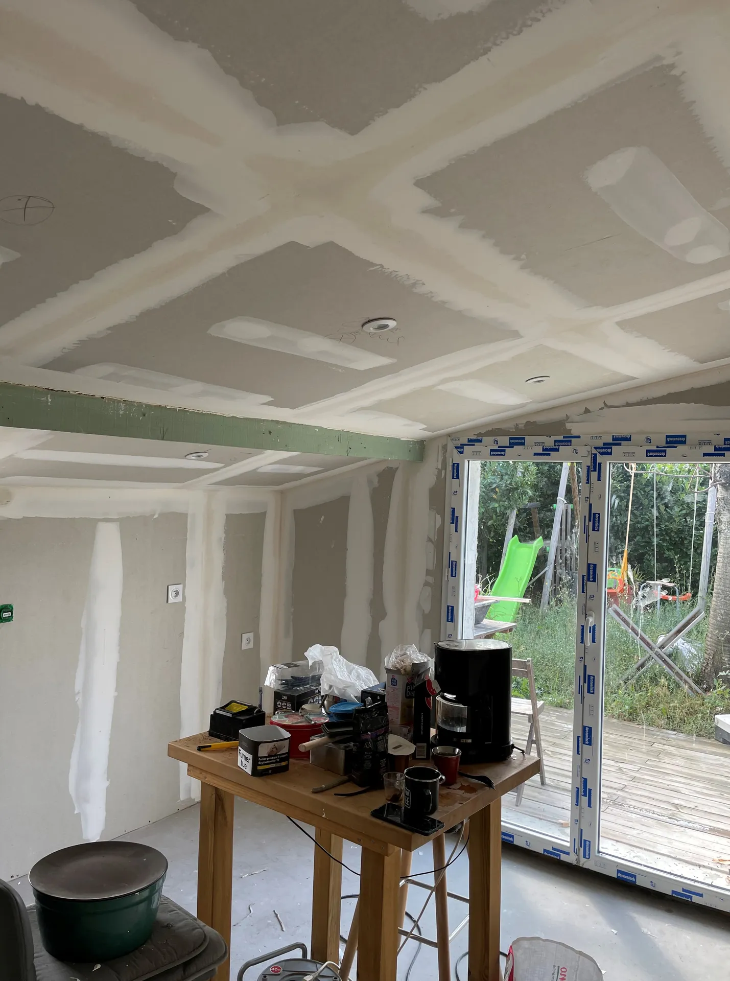 Travaux de rénovation intérieure réalisés à Belleville-en-Beaujolais (Rhône – 69) pour moderniser une maison et améliorer le confort de l’habitation